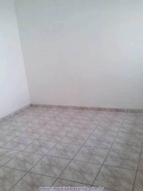 Foto 5 de 9 - Casa para aluguel em Vila Hulda Rocha